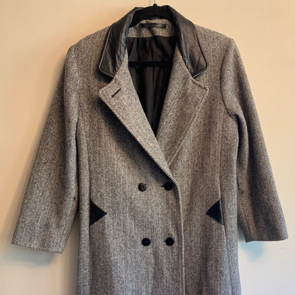 Vintage coat black and white tweed Sz Small Medium 80’s 90’s double-breasted 4 6